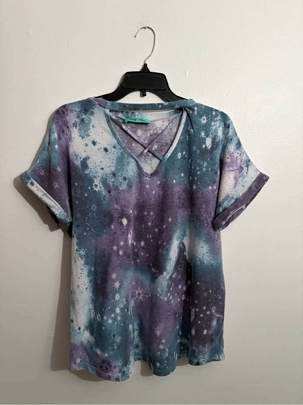 Tie-Dye Crisscross V-Neck Tee in Purple & Teal